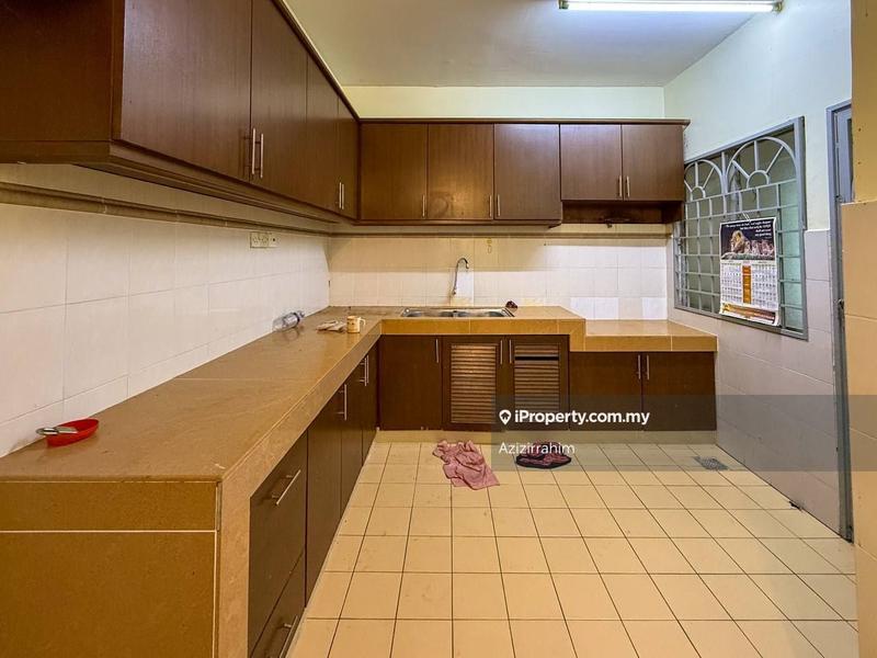 For Sale - Taman Saujana Puchong