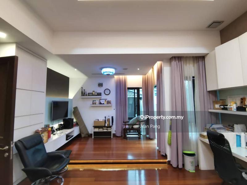 Bungalow House for Sale in Bukit Gita Bayu, Seri Kembangan by Alan Pang - iProperty.com.my