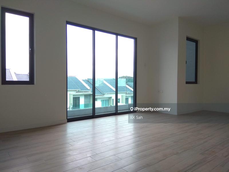 Rumah Teres 3-Tingkat untuk Dijual di Kampung Sungai Lalang, Semenyih oleh KK Sah - iProperty.com.my