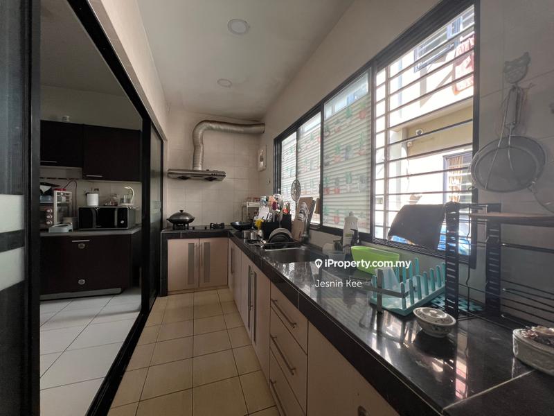 3-storey Terraced House for Sale in Lake Fields, Sungai Besi by Jesnin Kee - iProperty.com.my