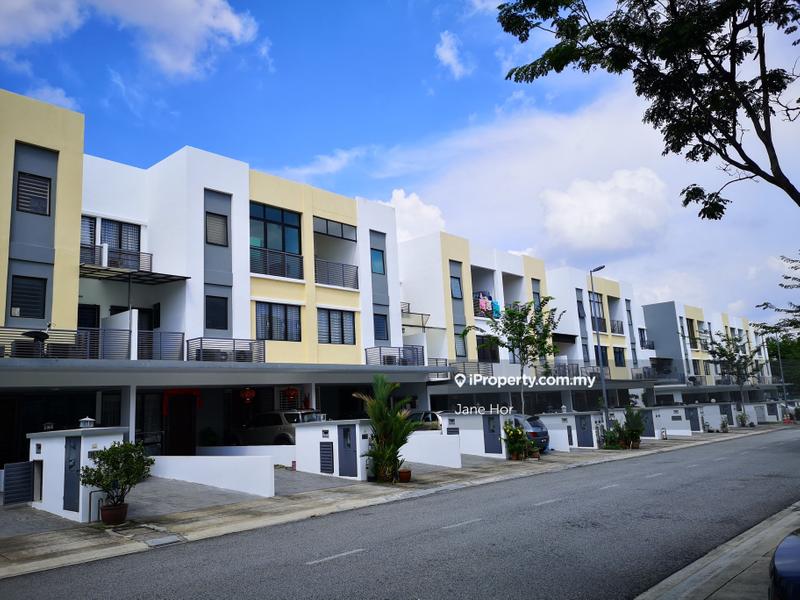 Townhouse for Sale in Puchong, Selangor by Jane Hor - iProperty.com.my