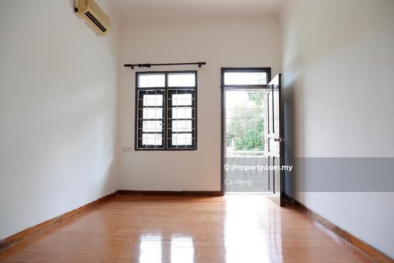 Rumah Berkembar untuk Dijual di Bukit Antarabangsa, Ulu Kelang oleh Cs Heng - iProperty.com.my