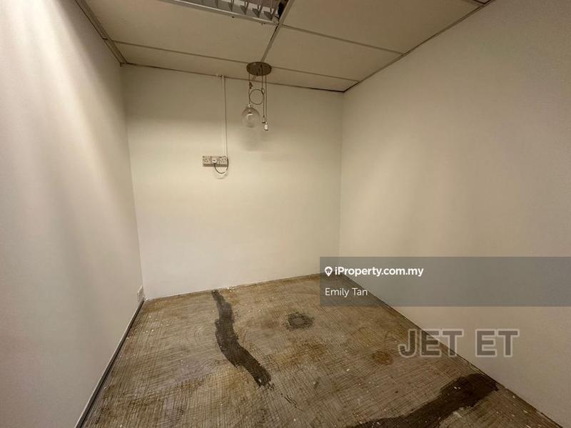 Shop-Office for Rent in Bandar Bukit Tinggi, Klang by Emily Tan - iProperty.com.my