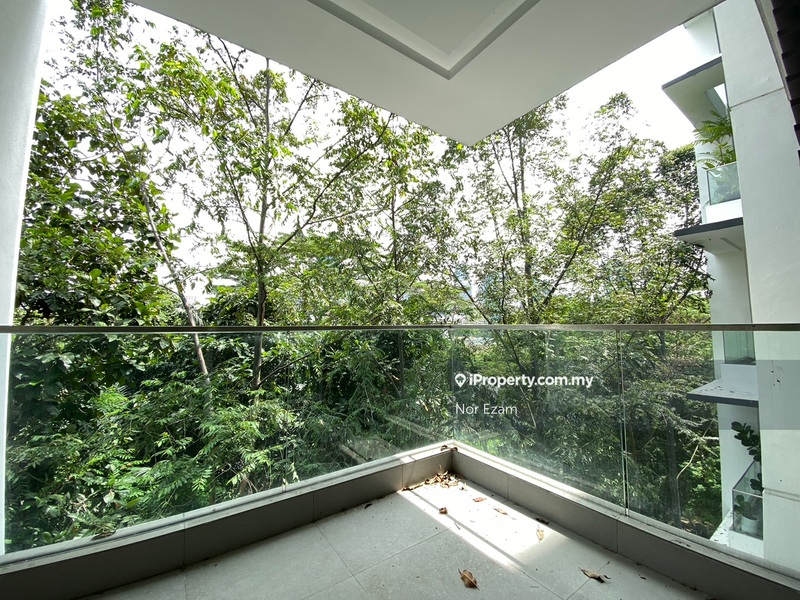 For Sale - Kenny Hills Residence