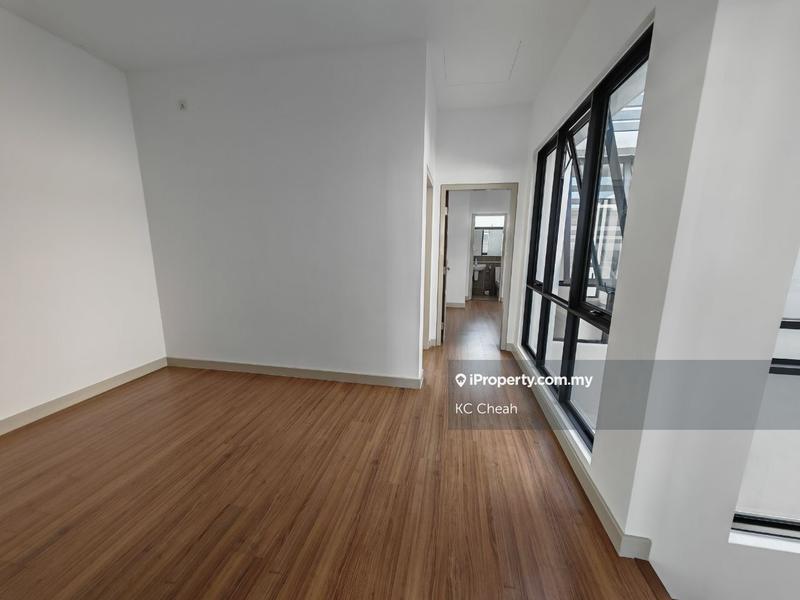 Rumah Berangkai 2 Tingkat untuk Dijual di ELMINA VALLEY 3 (22x75), - Below Market Price, Shah Alam oleh KC Cheah - iProperty.com.my