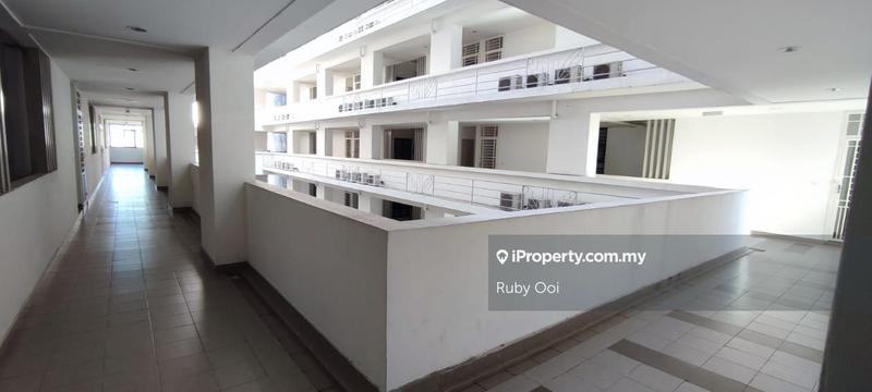Kediaman Servis untuk Dijual di Hedgeford 10 Residences oleh Ruby Ooi - iProperty.com.my