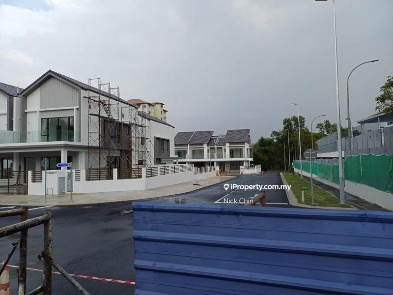 Rumah Teres 2-Tingkat untuk Dijual di Freehold 26x70 Lakeside Homes, Puchong oleh Nick Chin - iProperty.com.my