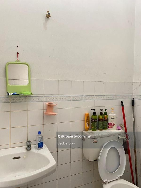 1-storey Terraced House for Sale in Taman Perindustrian Berjaya, Shah Alam by Jackie Low - iProperty.com.my