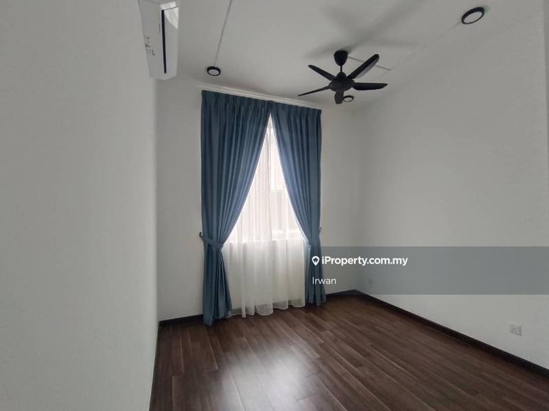 Rumah Berangkai 2 Tingkat untuk Dijual di Eco Forest, Semenyih oleh Irwan Affandi - iProperty.com.my