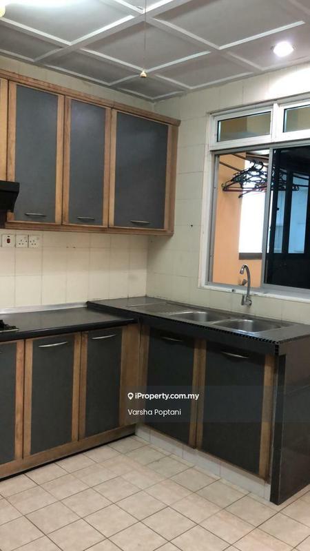 Kondominium untuk Disewa di Villa Scott oleh Varsha Poptani - Kitchen - iProperty.com.my