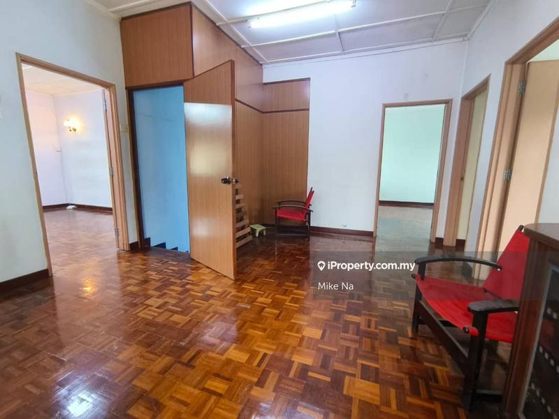 Rumah Berkembar untuk Dijual di Taman Sungai Besi Indah, Seri Kembangan oleh Mike Na - iProperty.com.my