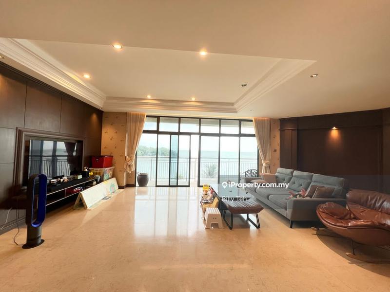For Sale - Sri Golden Bay Condominium