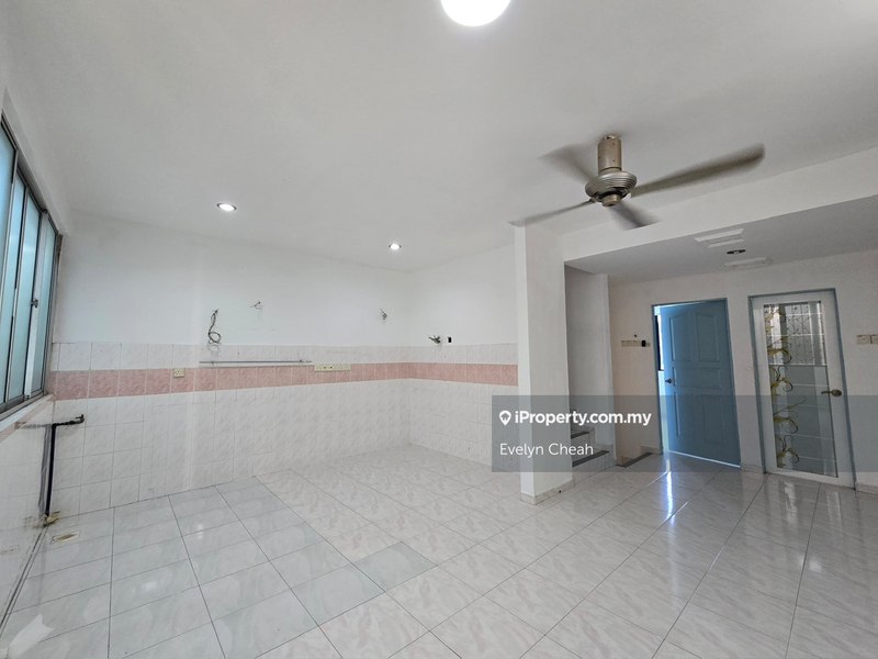 Townhouse for Sale in Bayan Lepas, Bayan Baru by Evelyn Cheah - iProperty.com.my