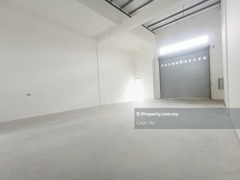 For Rent - Halal Park ( Light Industry ) 1.5 Storey Terrace Factory