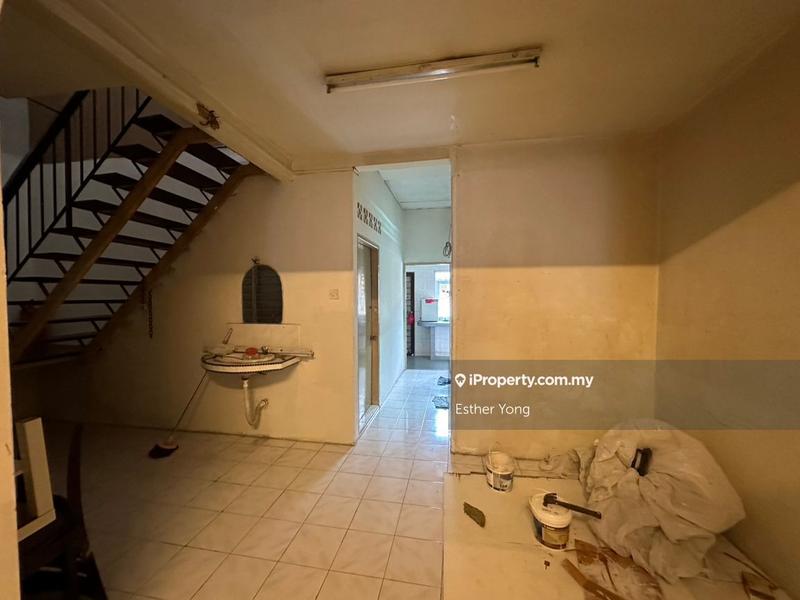 1.5-storey Terraced House for Sale in Batu 9, Cheras by Esther Yong - iProperty.com.my