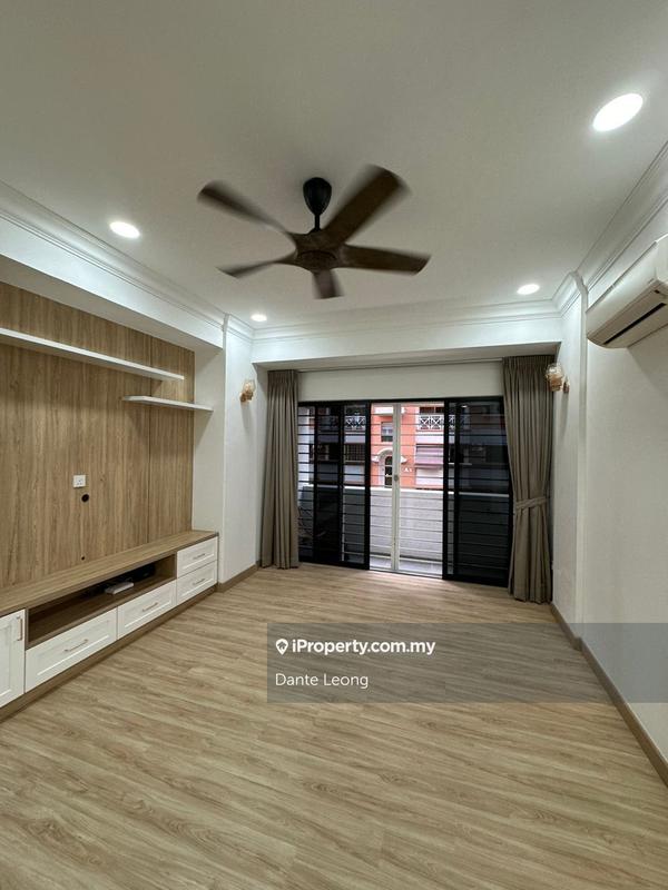 For Sale - Evergreen Park Acorn & Hazel