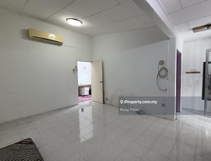 Rumah Teres 2-Tingkat untuk Dijual di Taman Sungai Besi Indah, Seri Kembangan oleh Ricky Poon - iProperty.com.my