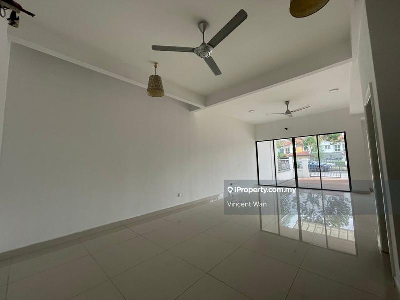 2.5-storey Terraced House for Sale in Sutera Damansara 2.5 Storey Superlink House, Petaling Jaya by Vincent Wan - iProperty.com.my