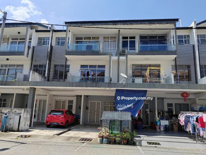 Townhouse for Sale in Bandar Saujana Putra, Tanjong Duabelas by Alicia Ang - iProperty.com.my