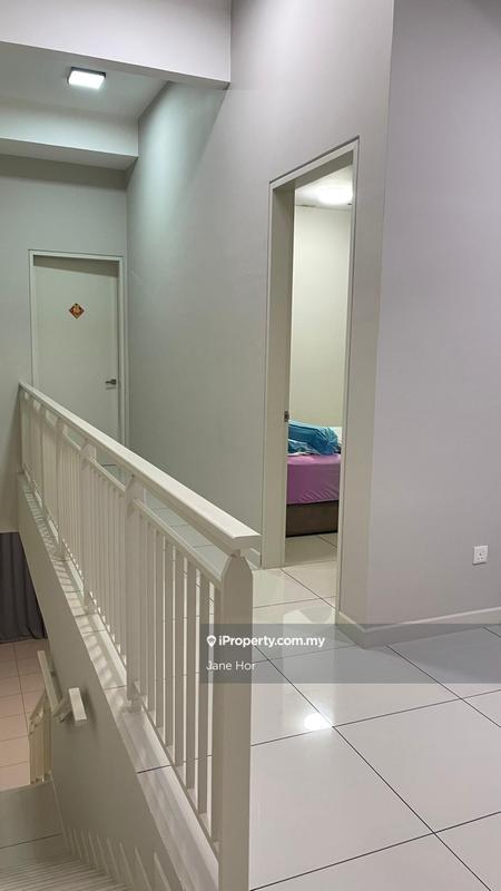 Rumah Bandar untuk Dijual di 16 Sierra, Puchong oleh Jane Hor - iProperty.com.my