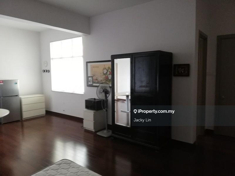 Kediaman Servis untuk Dijual di Subang Olives Residence oleh Jacky Lin - iProperty.com.my