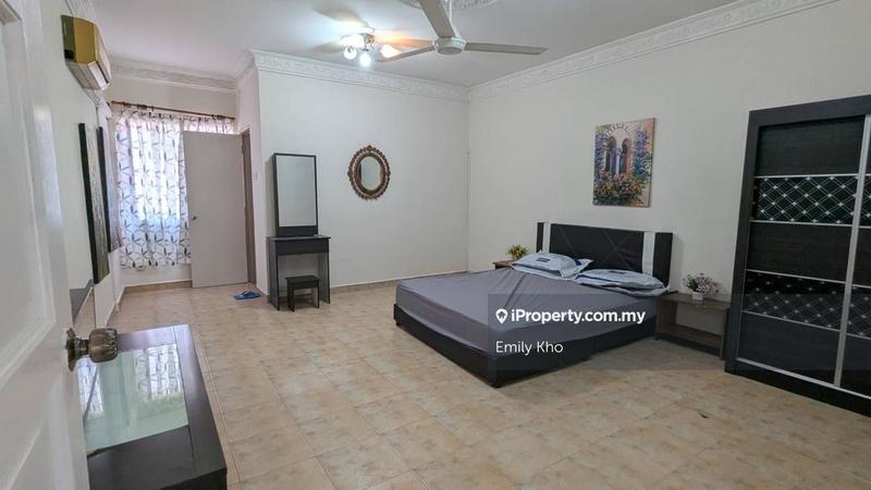 Rumah Teres untuk Dijual di Seksyen 7, Shah Alam oleh Emily Kho - iProperty.com.my