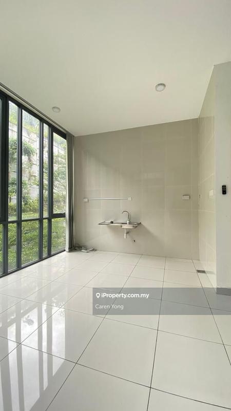 Rumah Berangkai 4 Tingkat untuk Dijual di Damansara Perdana, Selangor oleh Caren Yong - iProperty.com.my