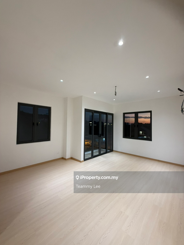 Rumah Berkembar untuk Dijual di Taman Ikhlas, Bandar Sungai Long oleh Teammy Lee - iProperty.com.my