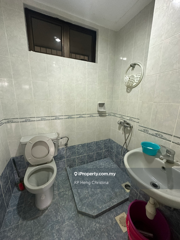 Condominium for Sale in Cheng Heights by KP Heng Christina - iProperty.com.my