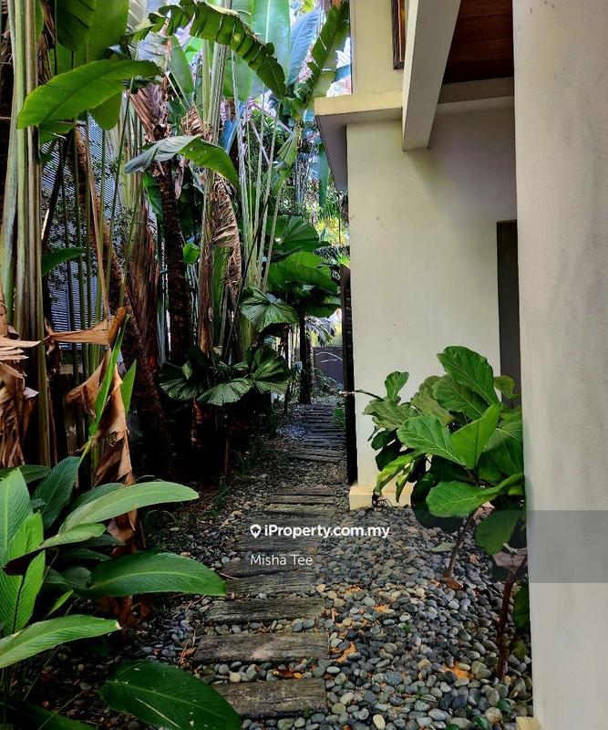 Bungalow House for Sale in Bukit Gita Bayu, Seri Kembangan by Misha Tee - iProperty.com.my