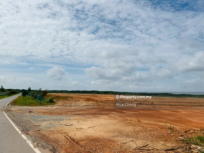 For Sale - Tampoi Commercial Land (Suitable for showroom)