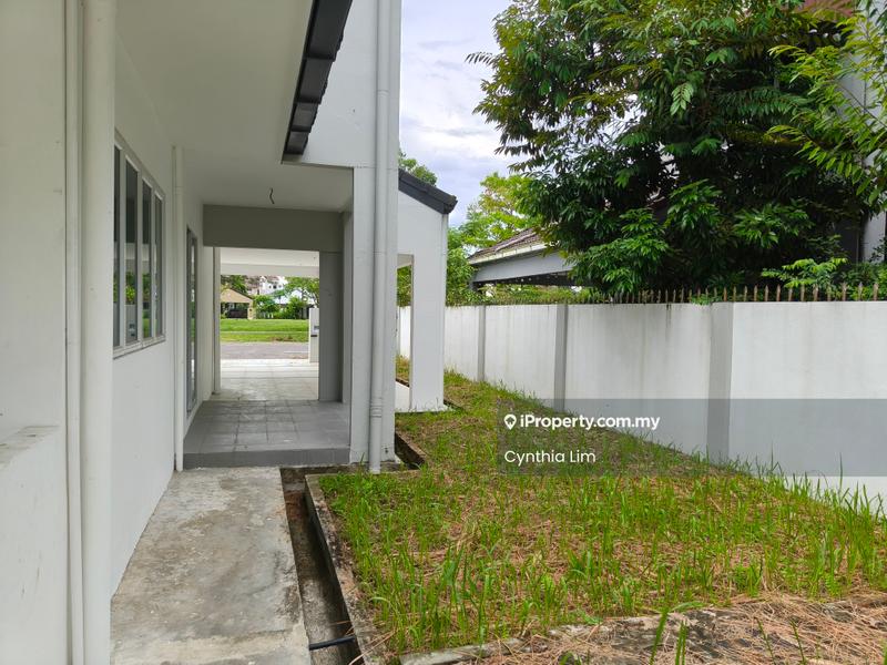 Rumah Berkembar untuk Dijual di kuching, Kuching oleh Cynthia Lim - Exterior - iProperty.com.my