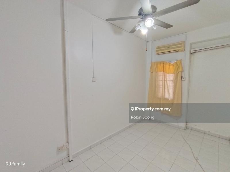 Shop-Office for Sale in Jonker Walk, Melaka City by Robin Soong - iProperty.com.my