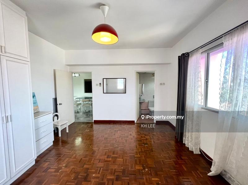 For Rent - Villa Flora