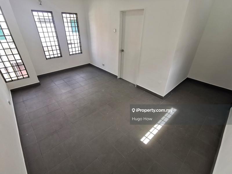 Semi-Detached House for Sale in Laman Residen Kipark Sri Utara, Batu Caves by Hugo How - iProperty.com.my