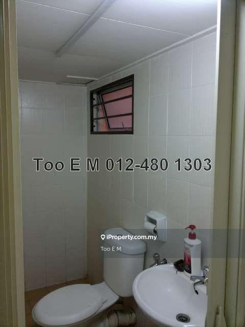 Rumah Bandar untuk Dijual di Taman Amansiara, Rawang oleh Too E M - iProperty.com.my