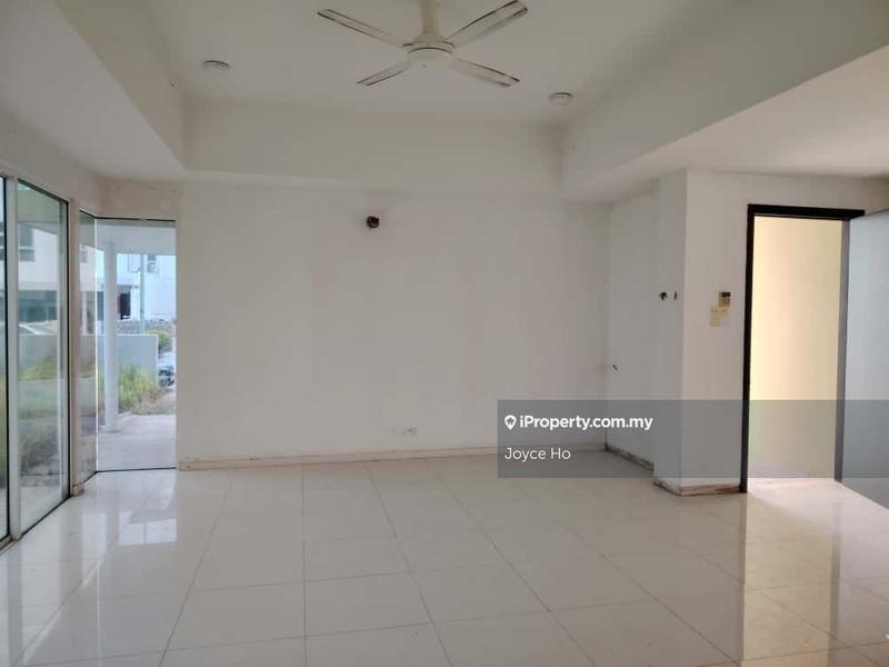 Bungalow House for Sale in Saujana Puchong, Puchong by Joyce Ho - iProperty.com.my