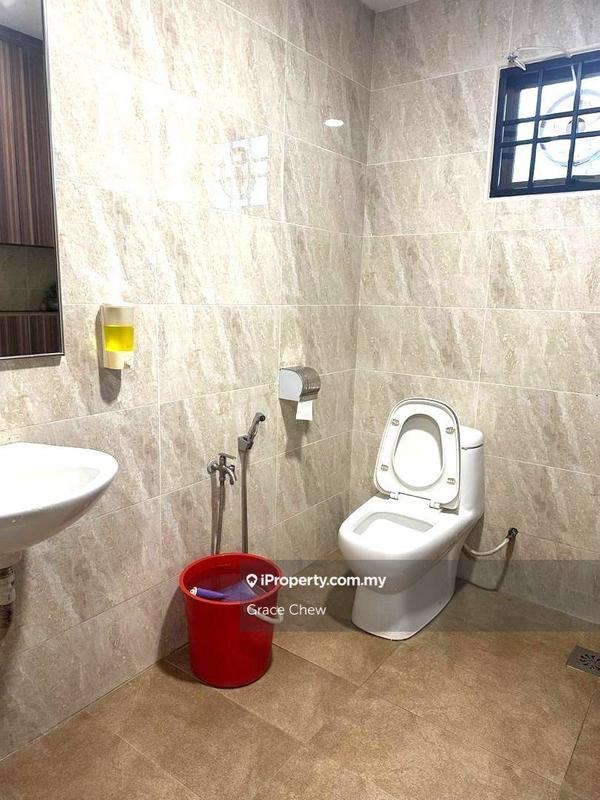 Kedai untuk Dijual di Taman Molek, Johor Bahru oleh Grace Chew - iProperty.com.my