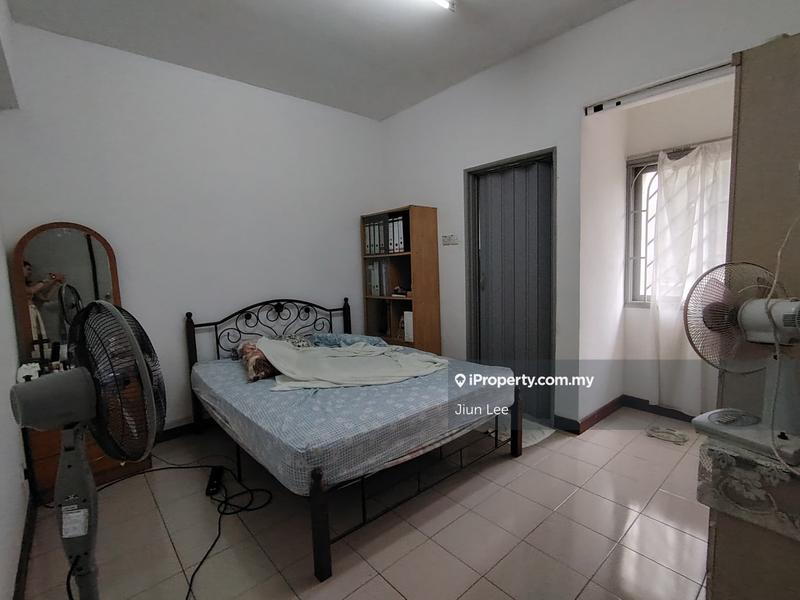 Condominium for Sale in Meadow Park 2 by Jiun Lee - iProperty.com.my