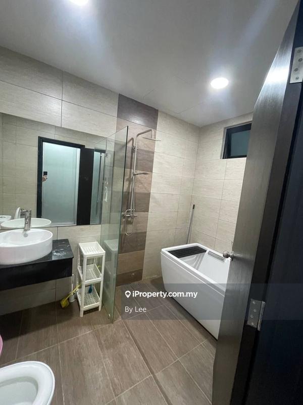 Residensi Servis untuk Dijual di Molek Regency oleh By Lee - iProperty.com.my