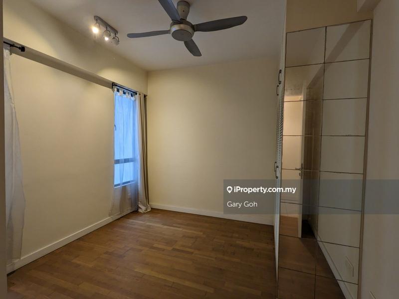 For Sale - Ara Hill Condominium