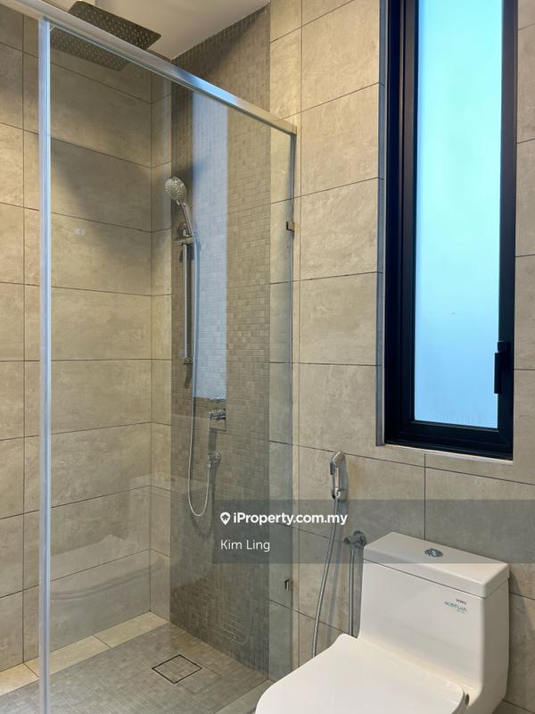 Kediaman Servis untuk Disewa di The Sentral Suites oleh Kim Ling - Master Bathroom - iProperty.com.my