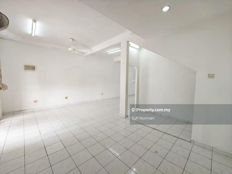 Rumah Teres untuk Dijual di Taman Sri Putri, Kulai oleh Sufi Norman - iProperty.com.my