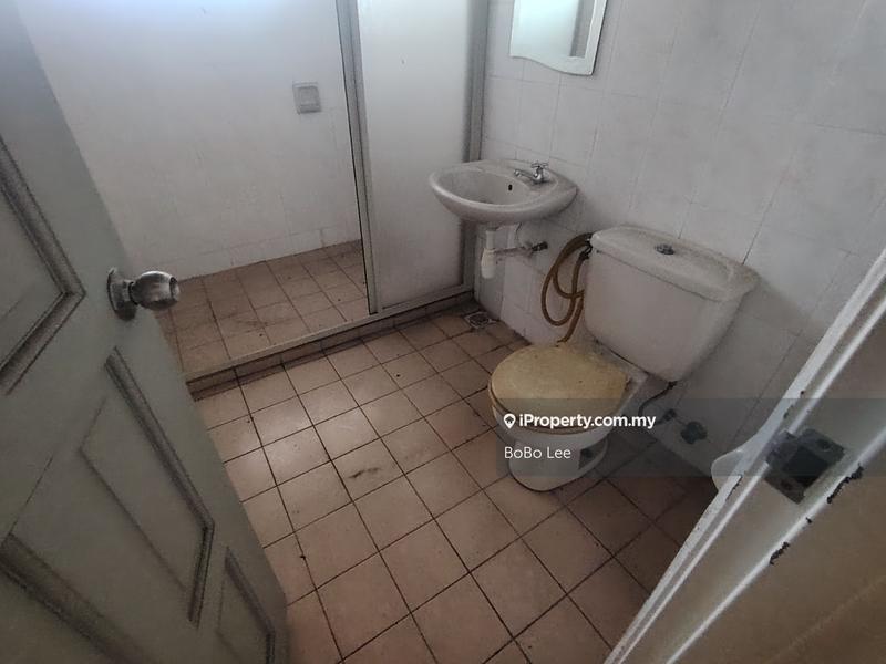 Rumah Berangkai 2 Tingkat untuk Dijual di Taman Overseas Union (Taman Oug), Jalan Klang Lama (Old Klang Road) oleh BoBo Lee - iProperty.com.my