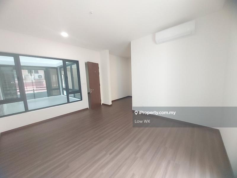 Rumah Berangkai 3 Tingkat untuk Dijual di Happy Garden, Kuchai Lama oleh Low WK - iProperty.com.my