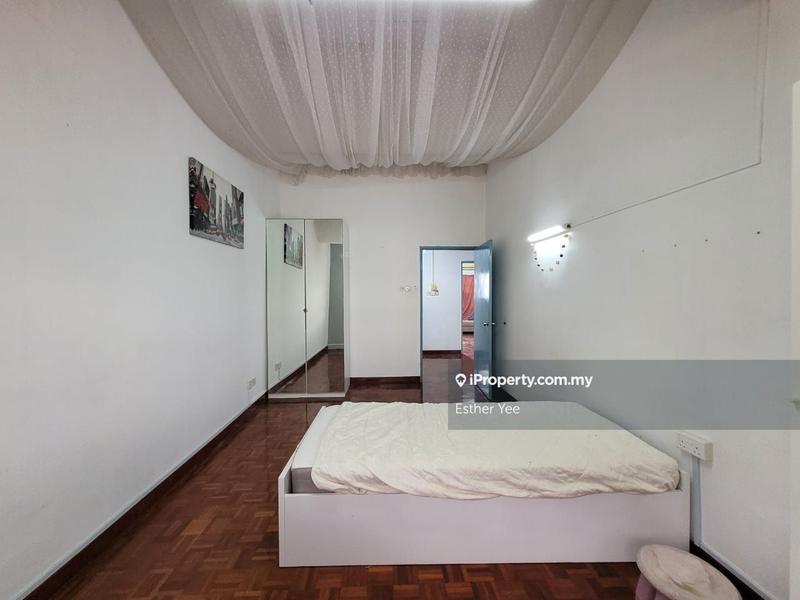 3.5-storey Terraced House for Sale in Taman Dagang Jaya, Ampang by Esther Yee - iProperty.com.my