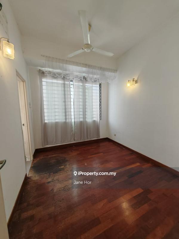 Townhouse for Sale in 16 Sierra, Puchong by Jane Hor - iProperty.com.my