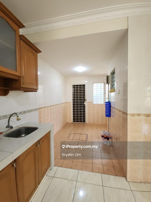 Rumah Teres 2-Tingkat untuk Dijual di Kota Kemuning, Shah Alam oleh Krystin Lim - Kitchen - iProperty.com.my