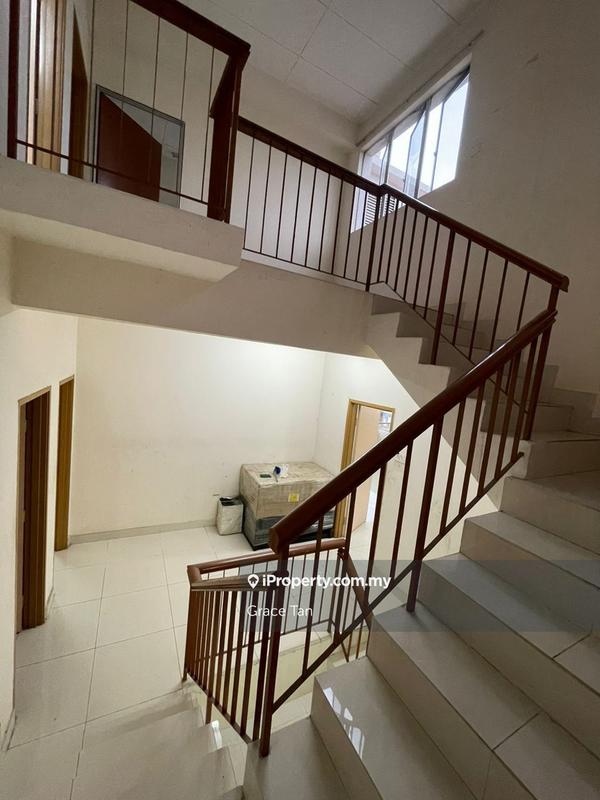 Rumah Berkembar untuk Dijual di Taman Kipark @ Puchong, Puchong oleh Grace Tan - iProperty.com.my
