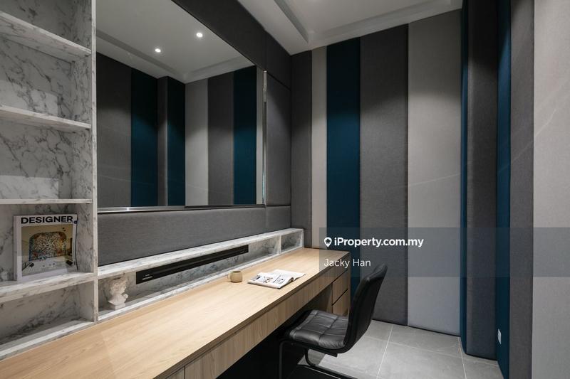 For Sale - Laurel Residence